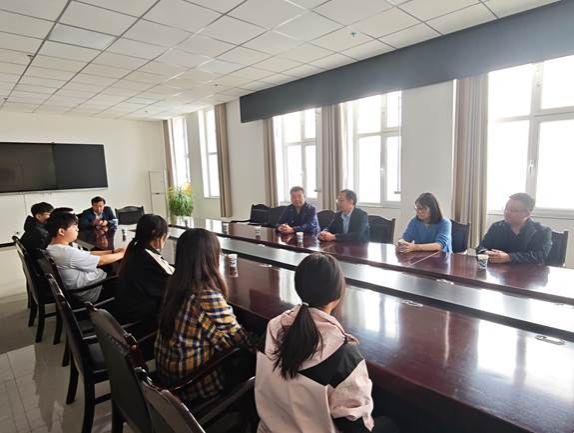 20250928304永利集团赴张掖市职教中心等实习单位看望实习员工